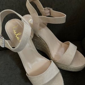 Lulus tan sandals